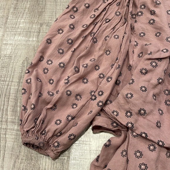 Free People Oversized Floral Top - Picture 6 of 7